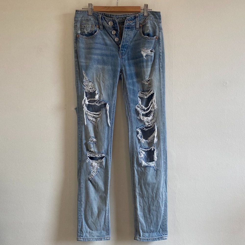 AE Ripped Tomgirl Jean